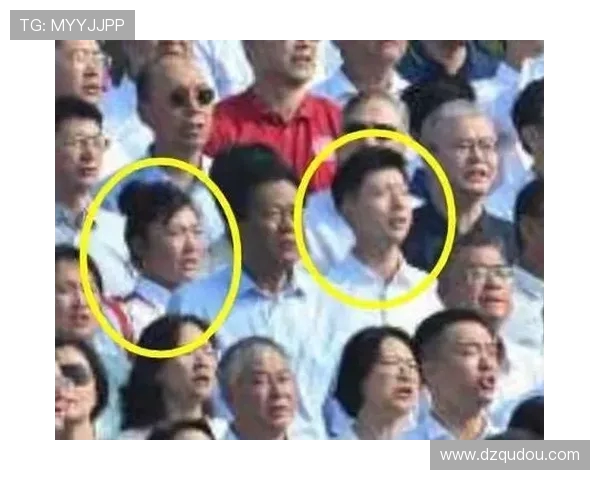 姚明受邀观礼九三阅兵仪式 与霍启刚同框引关注成为焦点 姚明受邀观礼九三阅兵仪式 与霍启刚同框引关注成为焦点